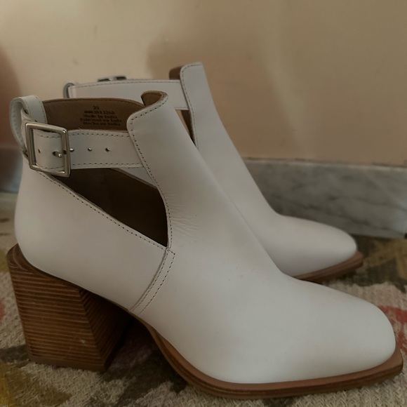 FREE PEOPLE Brady Buckle Bootie 39 WHITE Leather - Picture 5 of 13